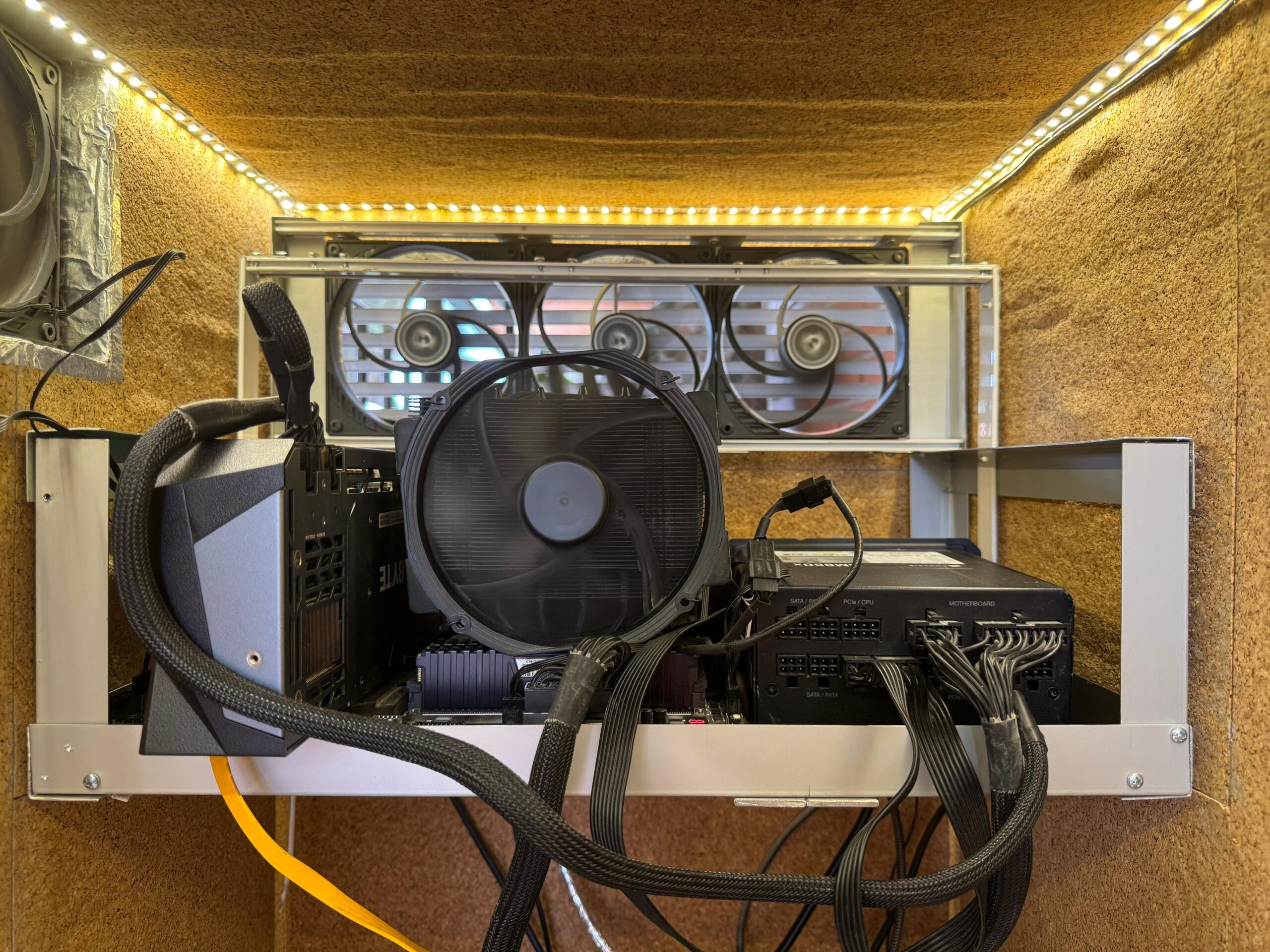 Wanna run your favourite deep learning models or demanding software from anywhere? Build a remote server like this one!